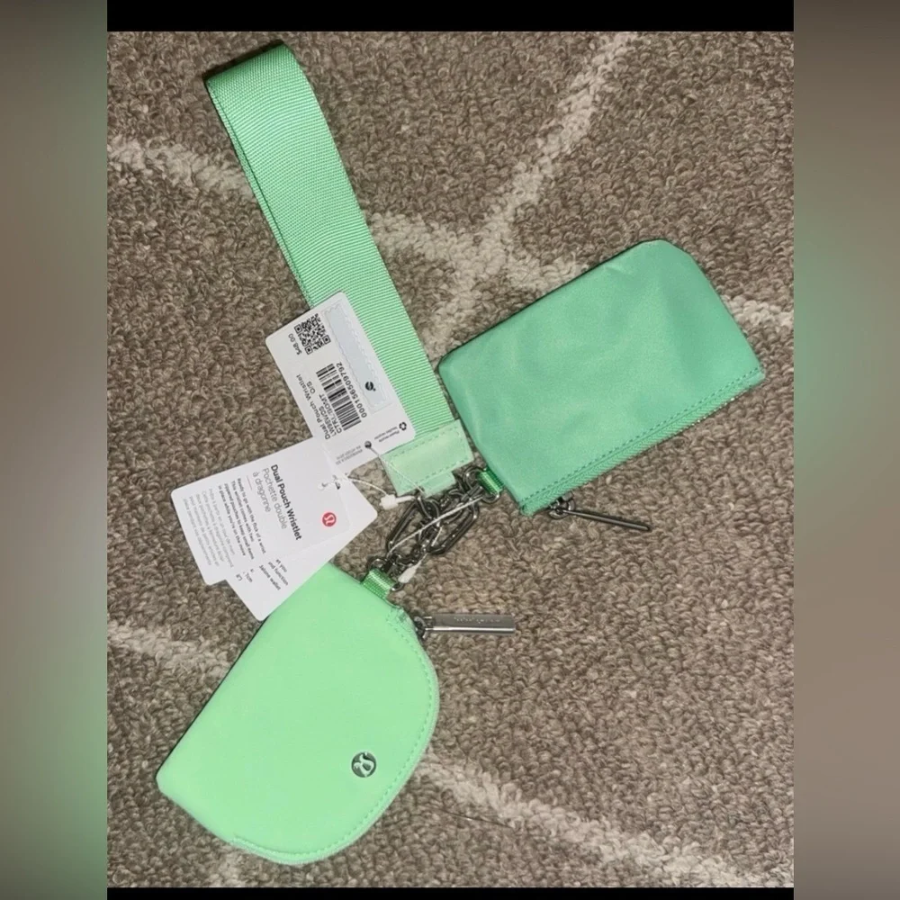 lululemon athletica Mint Green Card Holder Keychain Set